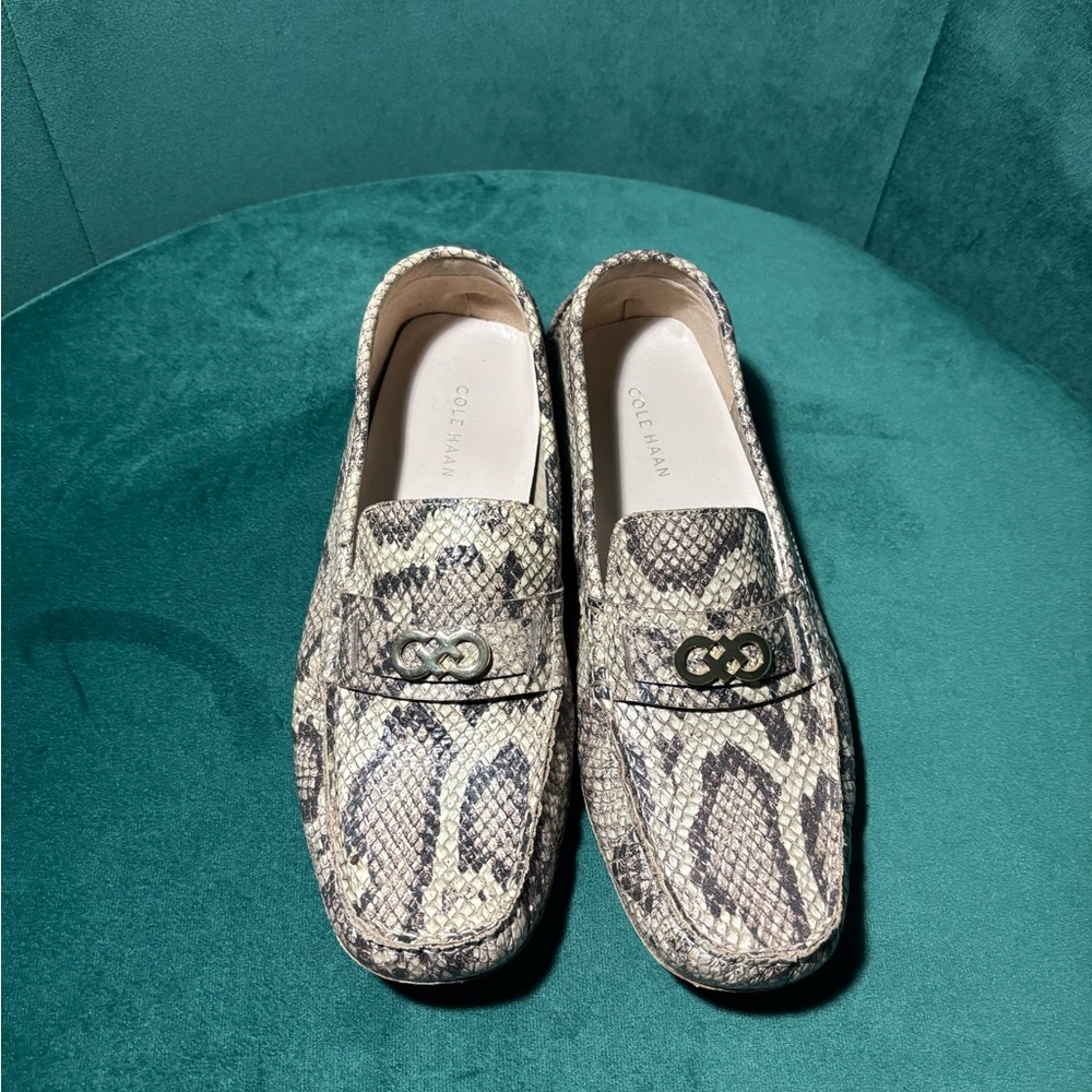Cole Haan Snakeskin Embossed Driving Loafers – Size 9